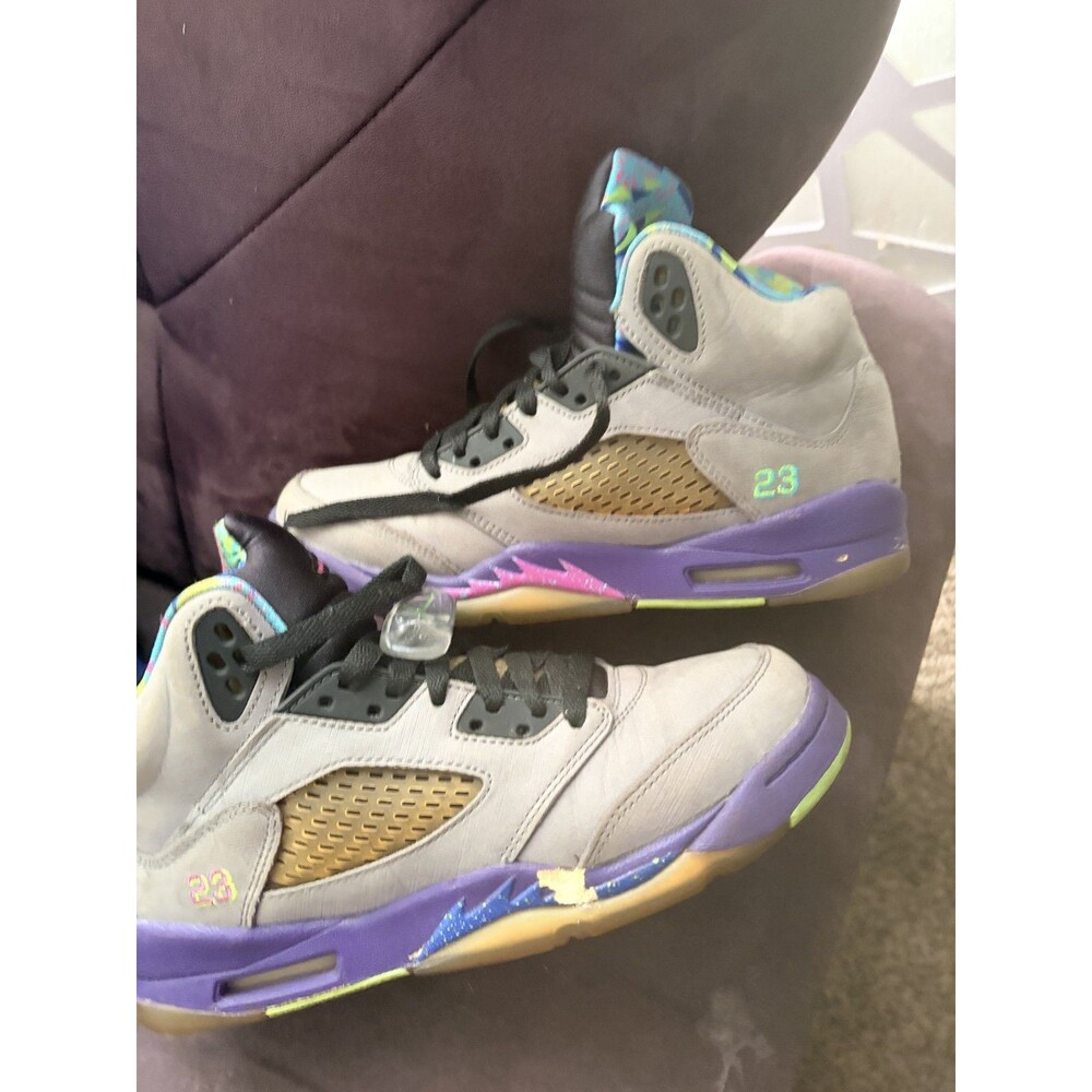Jordan's size 5.5Y - VERY NICE - back to school